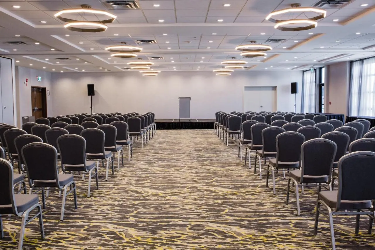 Holiday Inn Hotel & Suites Calgary South - Conference Ctr By Ihg 3*,